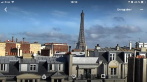 Отель Large studio eiffel tower  Париж